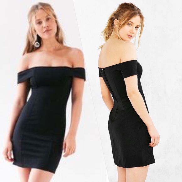 Urban Outfitters Dresses & Skirts - Silence + noise Urban Outfitters Offshoulder dress